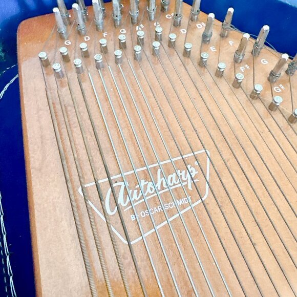 AUTOHARP BY OSCAR SCHMIDT WITH CARRYING CASE BH MODEL - Picture 7 of 16